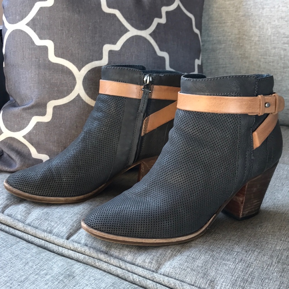 Ankle booties
